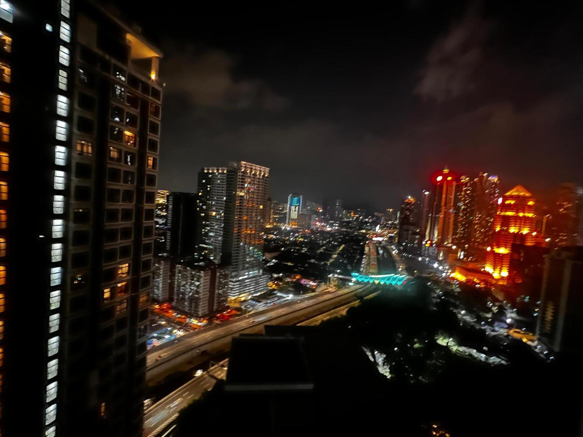 Mercu Summer Suites Klcc By Minutepointhome Куала-Лумпур Экстерьер фото